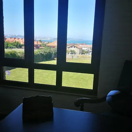 Indepediente Con Jardin Y Vistas Unicas Hébergement de vacances Somo